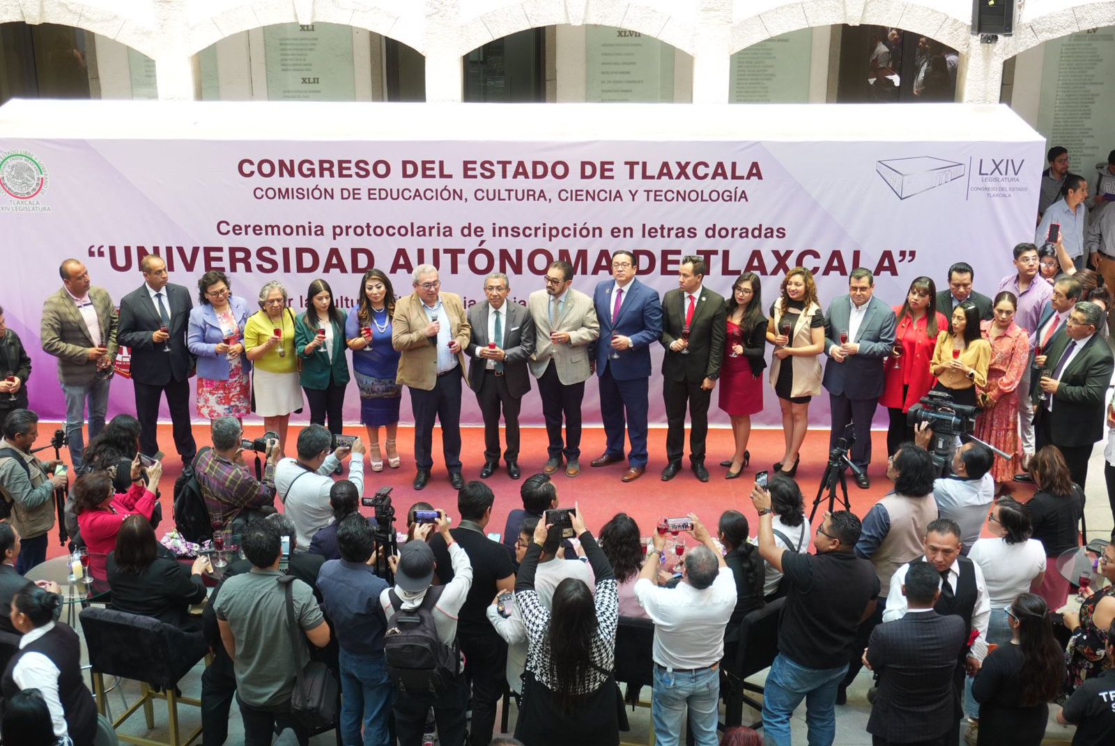 Reconoce Congreso del Estado a la Universidad Autónoma de Tlaxcala